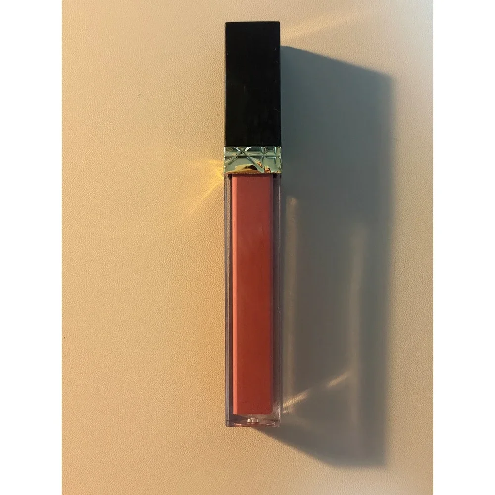 Kylie's Pretty Liquid Lipstick Mauve Pink Hello Kitty Bow Cap Gold Detail